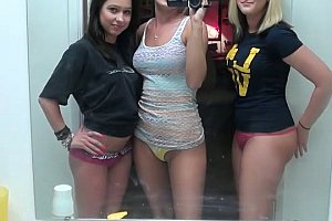 国产黄色自拍爱豆视频