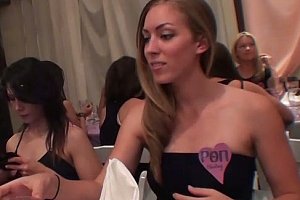 中国美女乱婬免费看视频